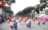 Hàng nghìn người đến lễ hội hoa anh đào vào dịp cuối tuần